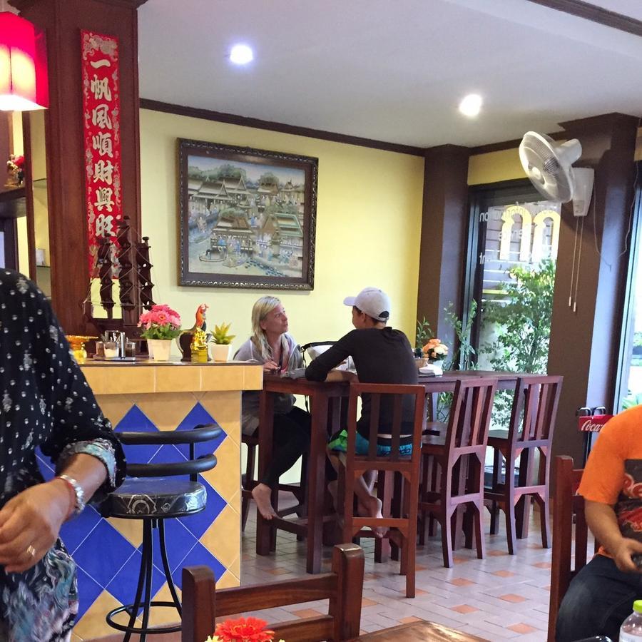 Kookkai House Hostel Patong Luaran gambar