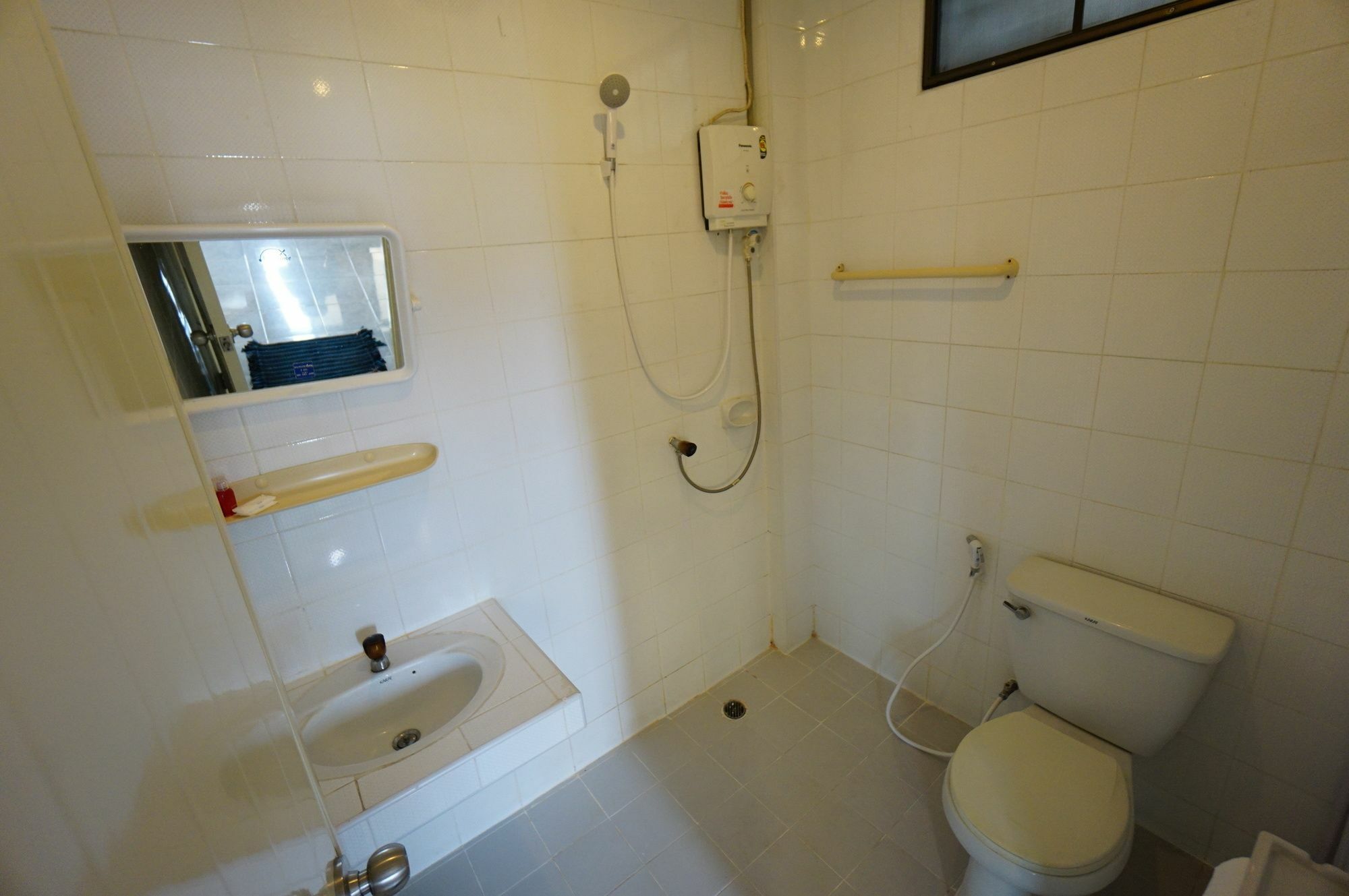 Kookkai House Hostel Patong Luaran gambar